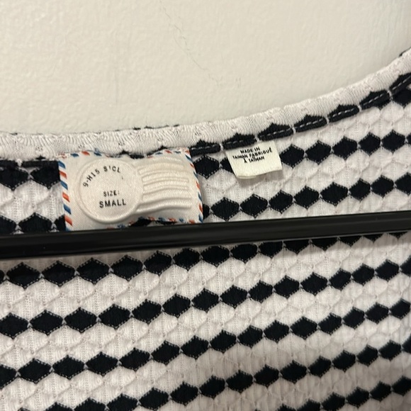 Anthropologie Black and White Peplum Short Sleeve Top Size Small Feminine Boho - Picture 2 of 3